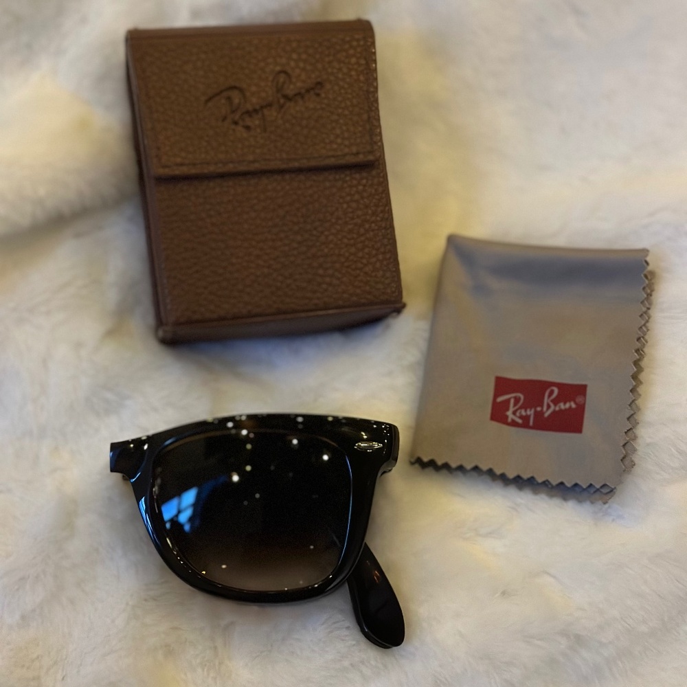 Ray-Ban Folding Wayfarer Classic Sunglasses Size 50-22 Polished Light Havana